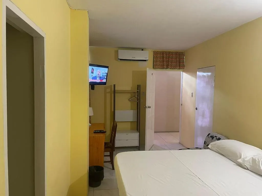 Pogas Inn Kingston 0*,  Jamaica